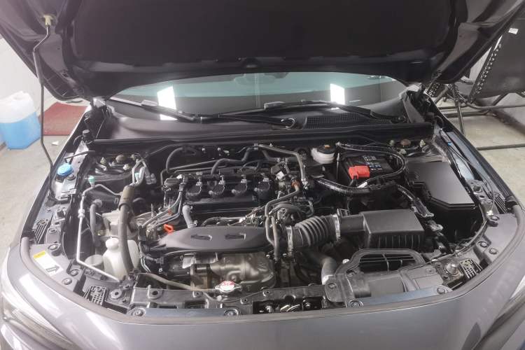 Used Honda Civic 2023 240TURBO CVT Dynamic Edition Engine Bay