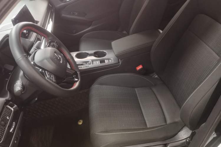 Used Honda Civic 2023 240TURBO CVT Dynamic Edition Left Front Seat