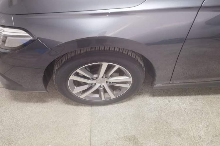 Used Honda Civic 2023 240TURBO CVT Dynamic Edition Left Front Wheel Hub