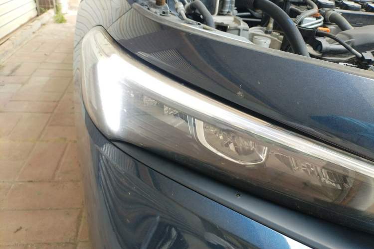 Used Honda Civic 2023 240TURBO CVT Dynamic Edition Right Front Headlight