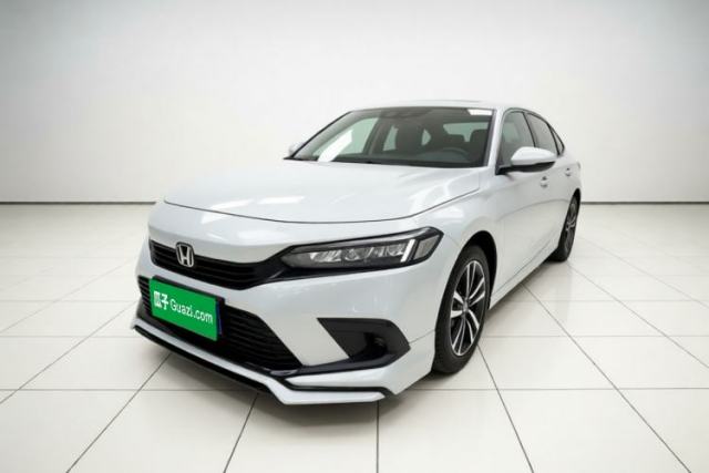 Ojetý Honda Civic 2023 240TURBO CVT Dynamic Edition