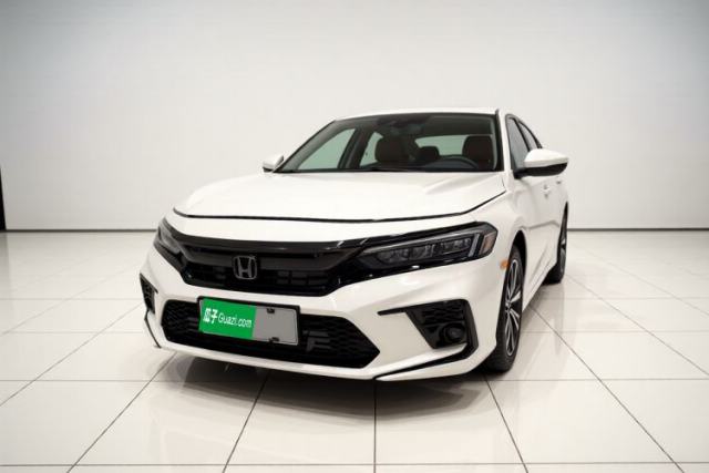 Used Honda Civic 2023 240TURBO CVT Dynamic · Center Stage Special Edition