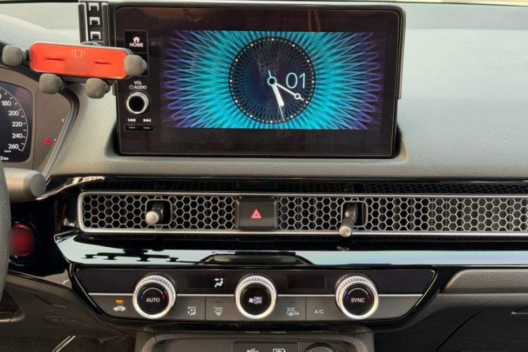 Used Honda Civic 2023 240TURBO CVT Dynamic · Center Stage Special Edition Audio And AC Panel
