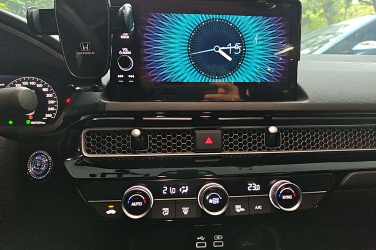 Used Honda Civic 2023 240TURBO CVT Dynamic · Center Stage Special Edition Audio And AC Panel