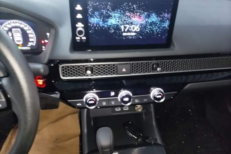 Used Honda Civic 2023 240TURBO CVT Dynamic Edition Audio And AC Panel