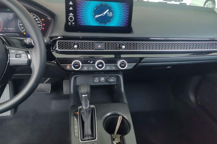 Used Honda Civic 2023 HATCHBACK 240TURBO CVT Zhiyue Edition Audio And AC Panel