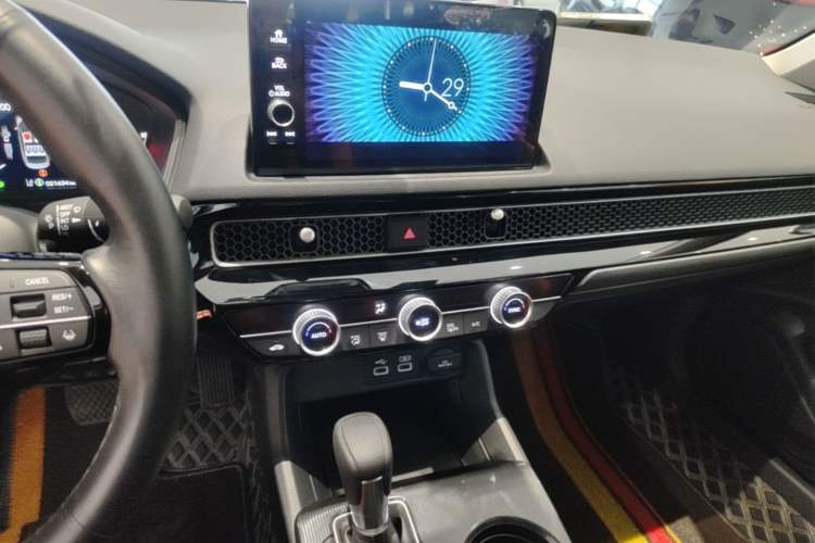 Used Honda Civic 2023 240TURBO CVT Dynamic Edition Audio And AC Panel