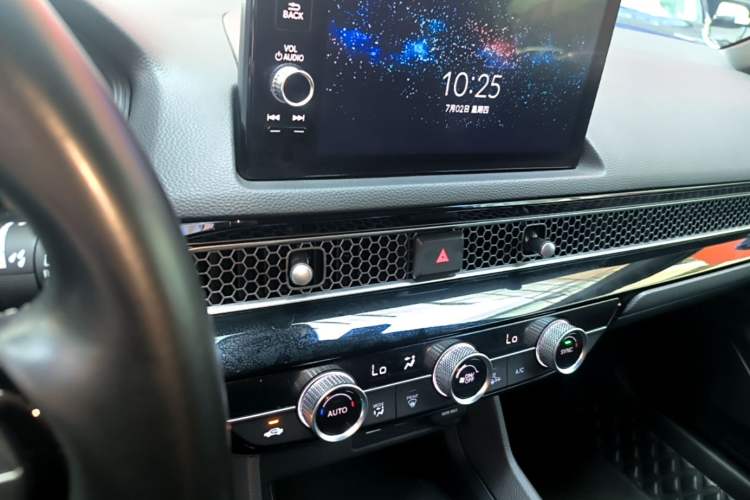Used Honda Civic 2023 HATCHBACK 240TURBO CVT Extreme Edition Audio And AC Panel