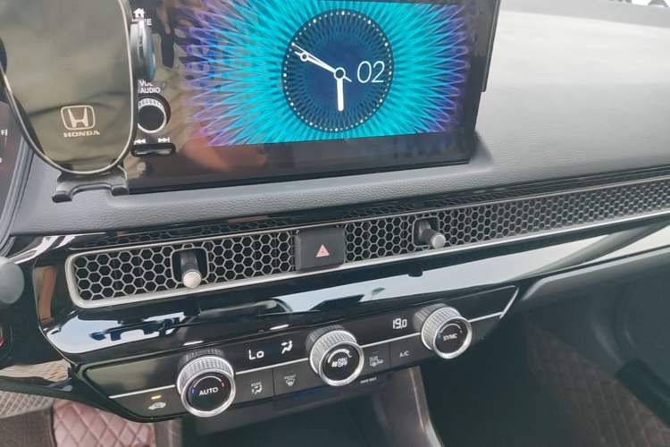 Used Honda Civic 2023 240TURBO CVT Dynamic · Center Stage Special Edition Audio And AC Panel