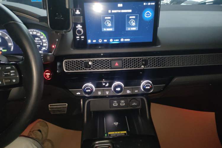 Used Honda Civic 2023 HATCHBACK 2.0L eHEV Extreme Control Edition Audio And AC Panel