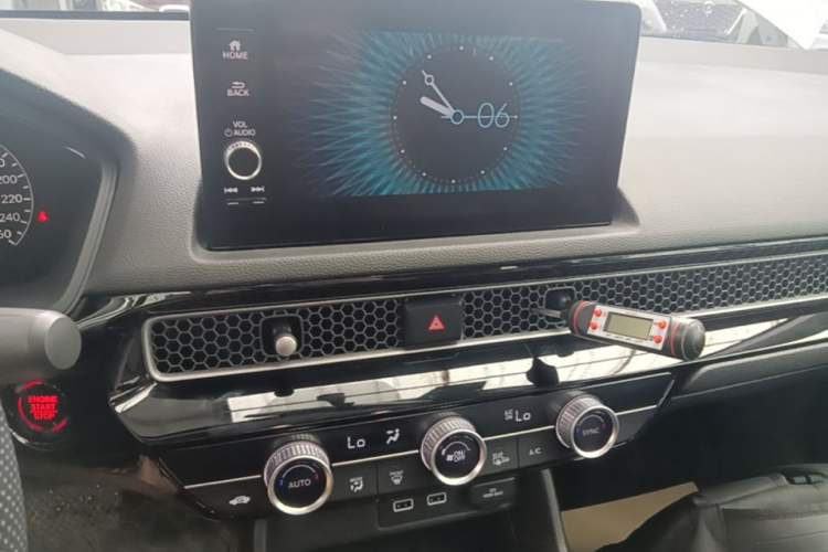 Used Honda Civic 2023 HATCHBACK 240TURBO CVT Zhiyue Edition Audio And AC Panel