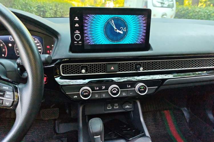 Used Honda Civic 2023 240TURBO CVT Dynamic Edition Audio And AC Panel