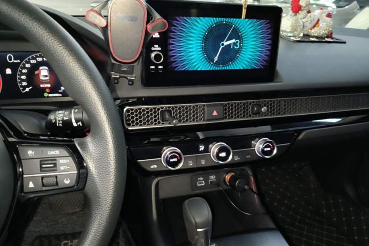 Used Honda Civic 2023 240TURBO CVT Dynamic · Center Stage Special Edition Audio And AC Panel