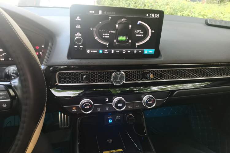 Used Honda Civic 2023 HATCHBACK 2.0L eHEV Extreme Control Edition Audio And AC Panel