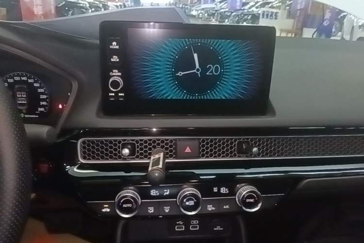 Used Honda Civic 2023 240TURBO CVT Dynamic Edition Audio And AC Panel