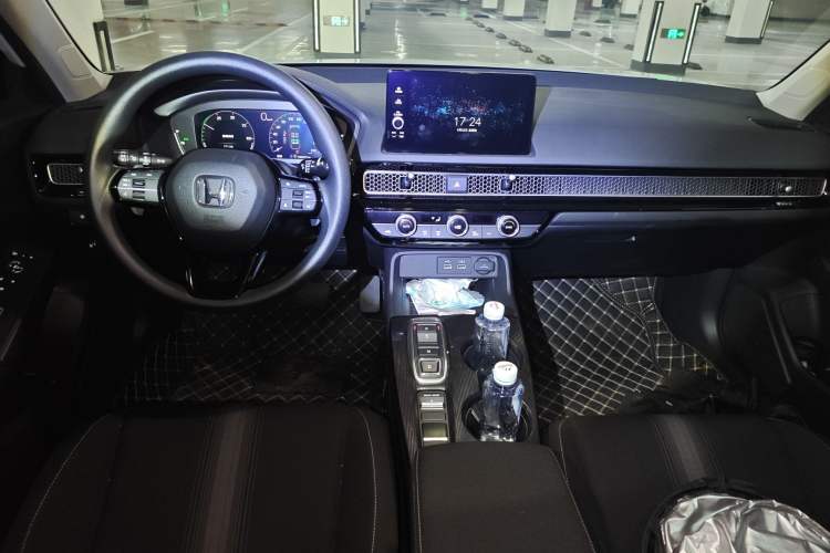 Used Honda Civic 2023 HATCHBACK 2.0L eHEV Extreme Edition Center Console