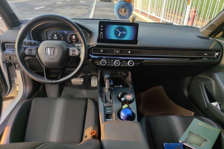 Used Honda Civic 2023 HATCHBACK 240TURBO CVT Extreme Edition Center Console