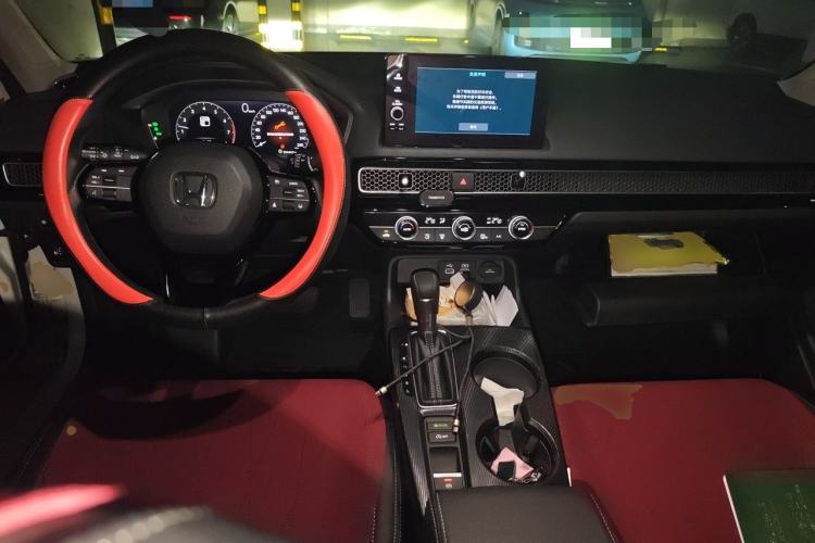 Used Honda Civic 2023 240TURBO CVT Dynamic Edition Center Console