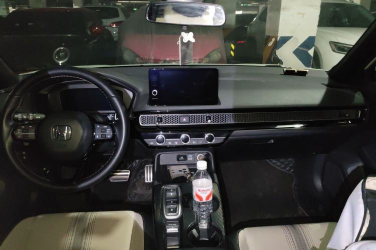 Used Honda Civic 2023 2.0L eHEV Sharp Edition Center Console