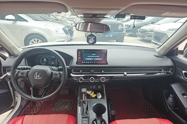 Used Honda Civic 2023 240TURBO CVT Dynamic Edition Center Console