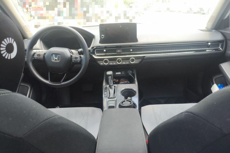Used Honda Civic 2023 240TURBO CVT Dynamic · Center Stage Special Edition Center Console