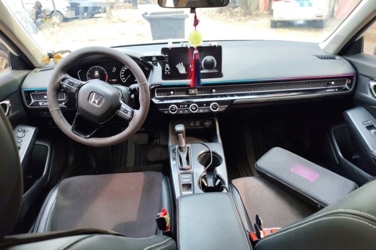 Used Honda Civic 2023 HATCHBACK 240TURBO CVT Zhiyue Edition Center Console