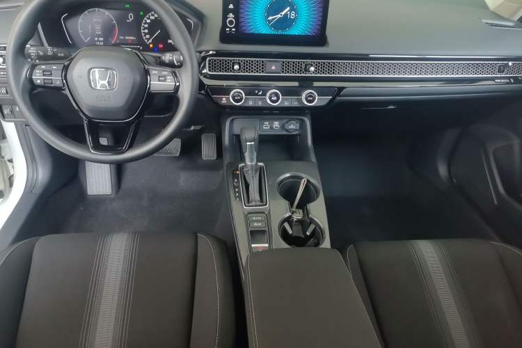 Used Honda Civic 2023 HATCHBACK 240TURBO CVT Zhiyue Edition Center Console