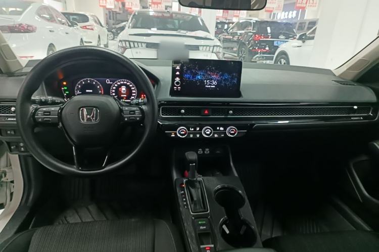 Used Honda Civic 2023 240TURBO CVT Dynamic · Center Stage Special Edition Center Console