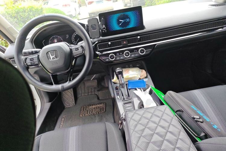 Used Honda Civic 2023 HATCHBACK 240TURBO CVT Zhiyue Edition Center Console