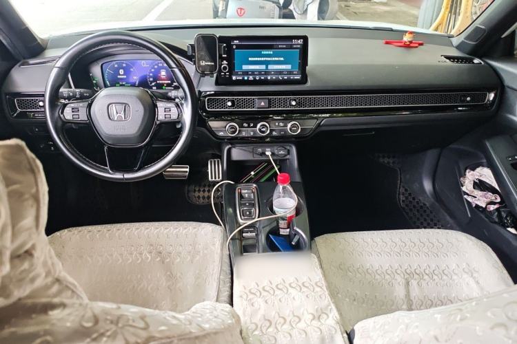 Used Honda Civic 2023 2.0L eHEV Sharp Edition Center Console