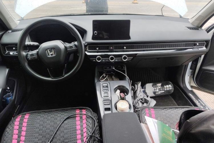 Used Honda Civic 2023 2.0L eHEV Pioneer Edition Center Console
