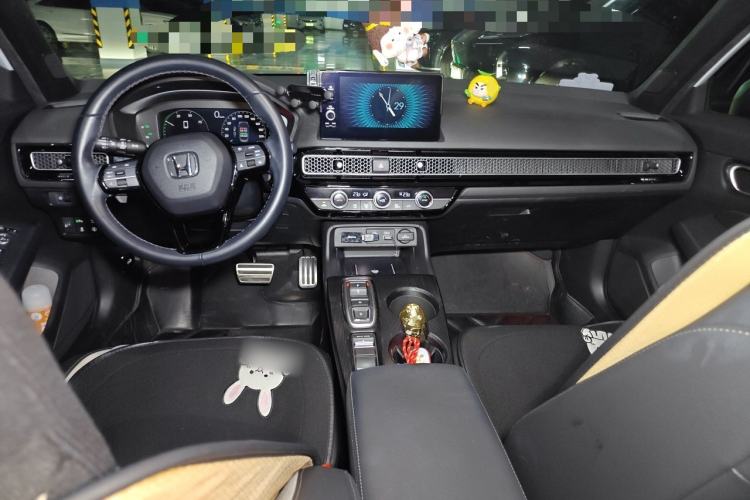 Used Honda Civic 2023 2.0L eHEV Sharp Edition Center Console