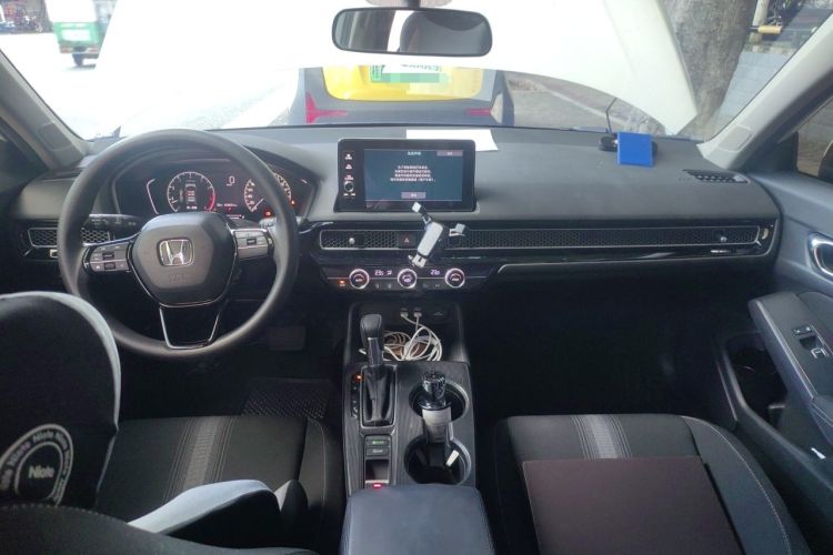 Used Honda Civic 2023 HATCHBACK 240TURBO CVT Zhiyue Edition Center Console