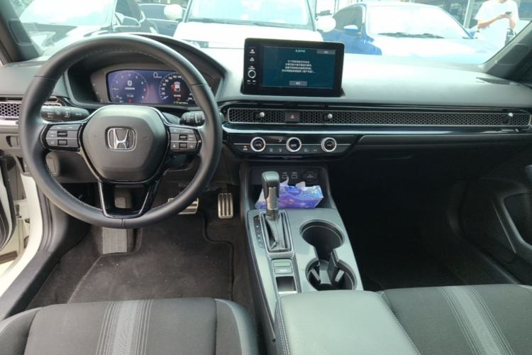 Used Honda Civic 2023 HATCHBACK 240TURBO CVT Extreme Edition Center Console