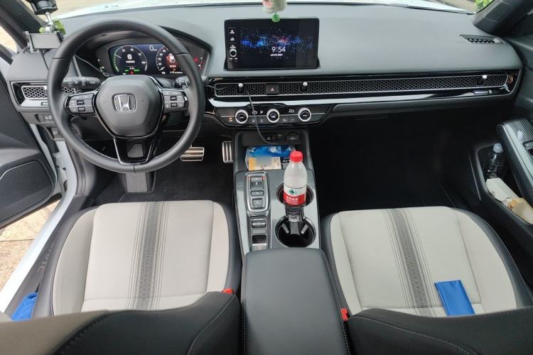 Used Honda Civic 2023 HATCHBACK 2.0L eHEV Extreme Control Edition Center Console