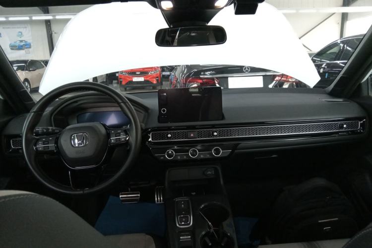 Used Honda Civic 2023 HATCHBACK 2.0L eHEV Extreme Control Edition Center Console