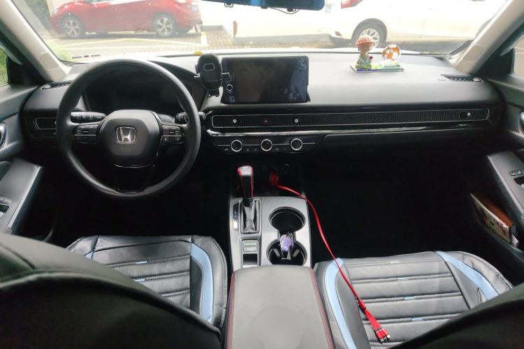 Used Honda Civic 2023 240TURBO CVT Dynamic · Center Stage Special Edition Center Console