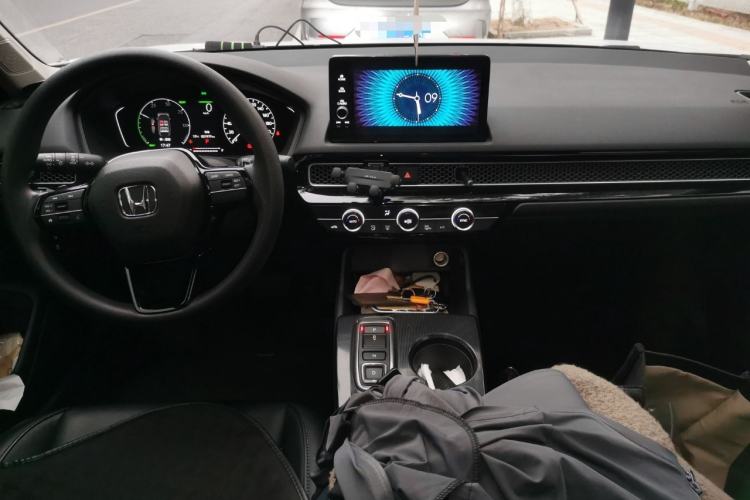 Used Honda Civic 2023 2.0L eHEV Pioneer Edition Center Console