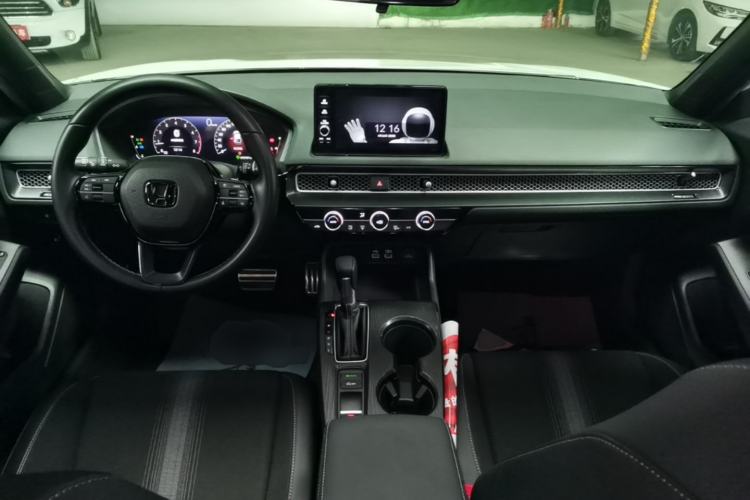Used Honda Civic 2023 HATCHBACK 240TURBO CVT Extreme Edition Center Console
