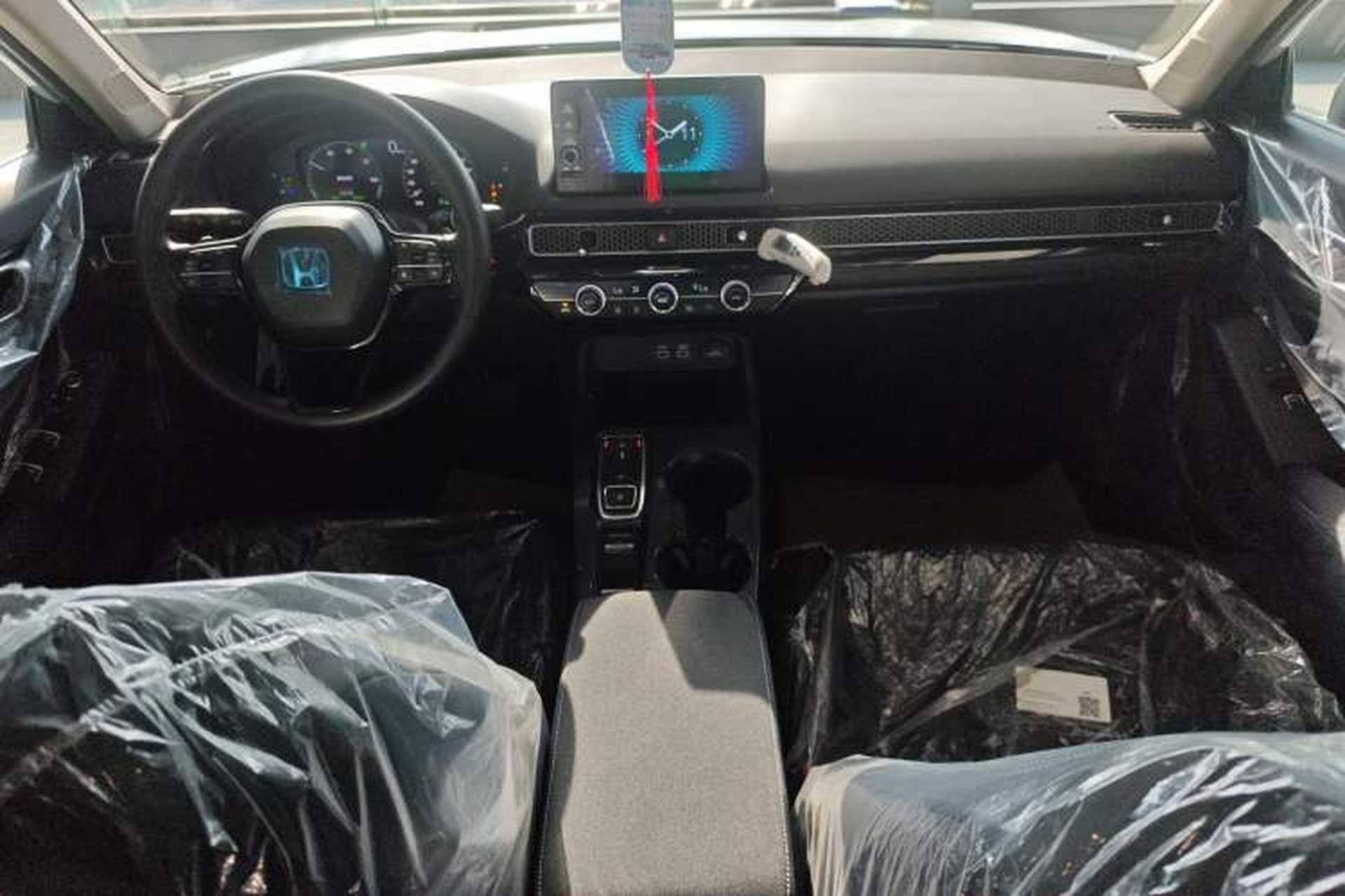 Used Honda Civic 2023 HATCHBACK 2.0L eHEV Extreme Edition Center Console