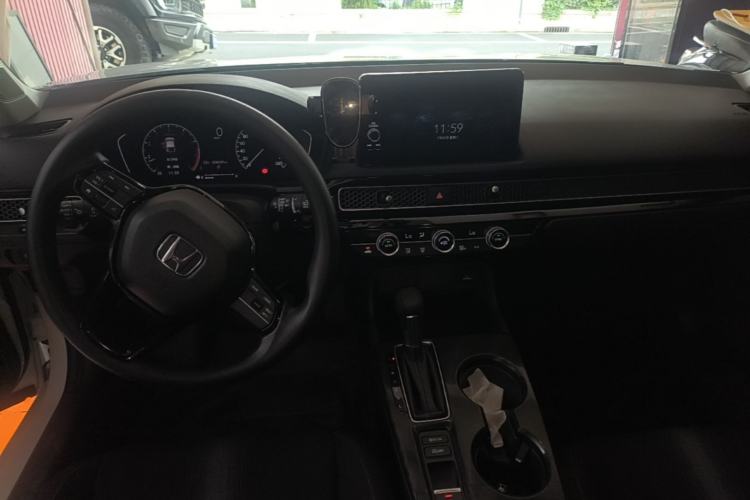 Used Honda Civic 2023 HATCHBACK 240TURBO CVT Zhiyue Edition Center Console
