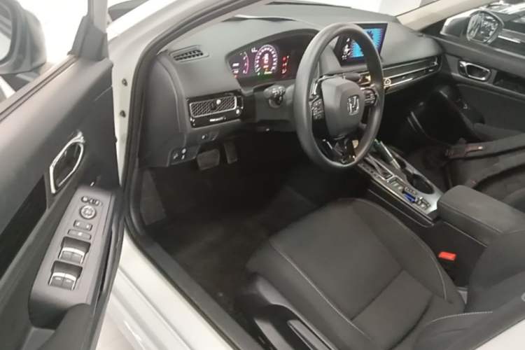Used Honda Civic 2023 240TURBO CVT Dynamic Edition Driver Seat