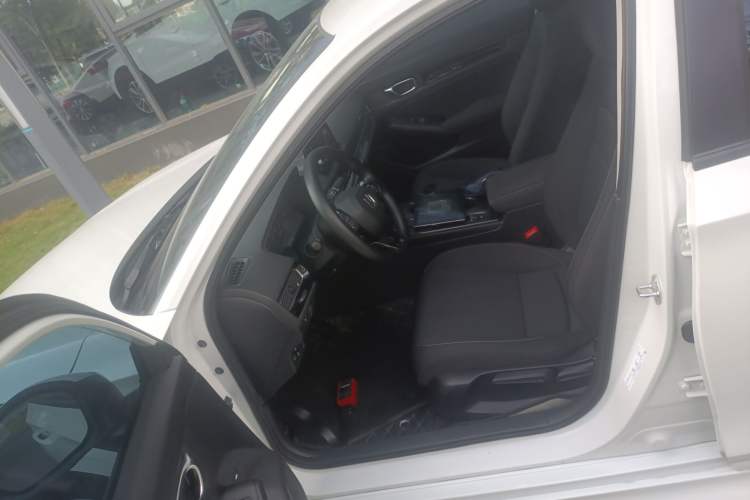 Used Honda Civic 2023 240TURBO CVT Dynamic Edition Driver Seat