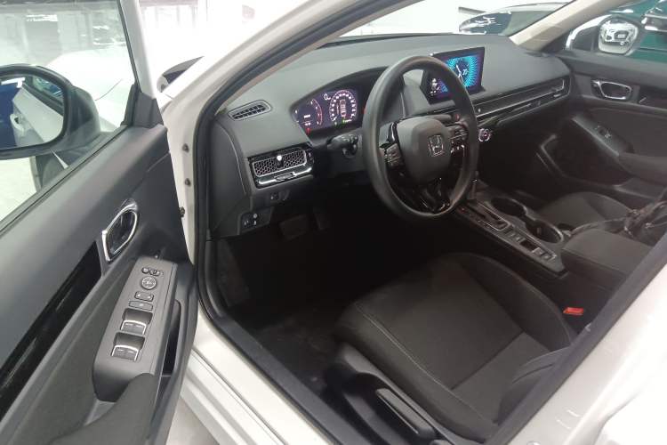 Used Honda Civic 2023 240TURBO CVT Dynamic Edition Driver Seat