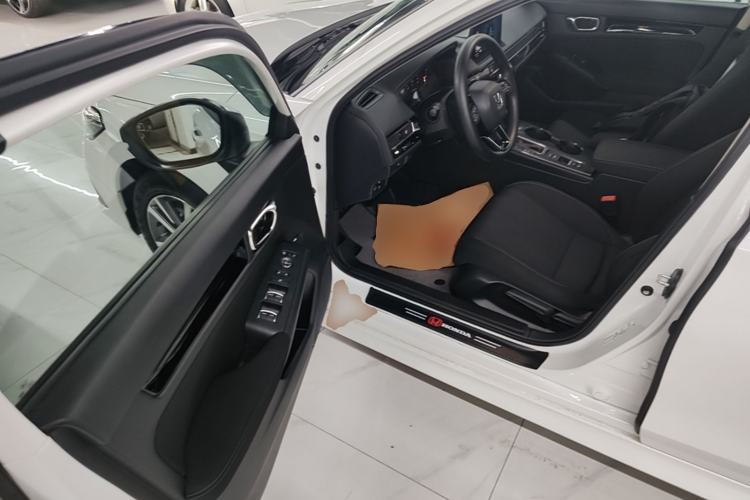 Used Honda Civic 2023 240TURBO CVT Dynamic Edition Driver Seat