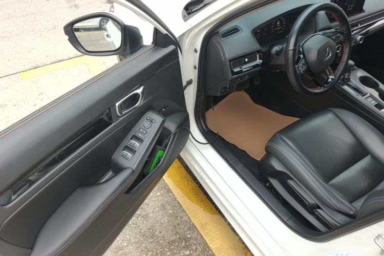 Used Honda Civic 2023 240TURBO CVT Dynamic Edition Driver Seat