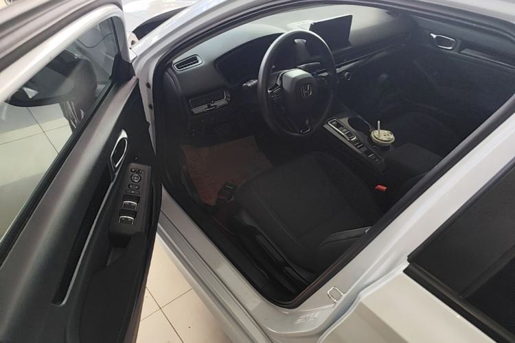Used Honda Civic 2023 2.0L eHEV Pioneer Edition Driver Seat