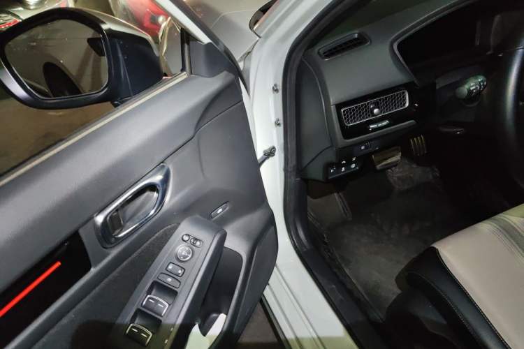 Used Honda Civic 2023 2.0L eHEV Sharp Edition Driver Seat