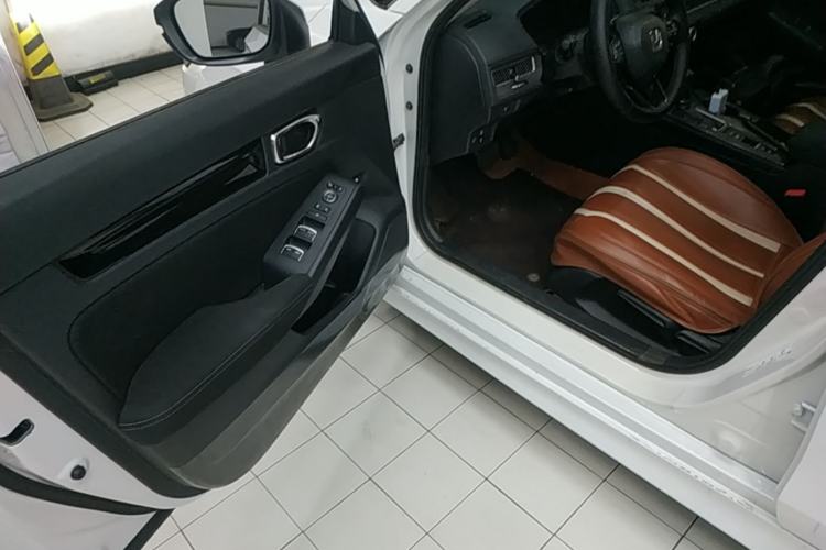 Used Honda Civic 2023 240TURBO CVT Dynamic Edition Driver Seat
