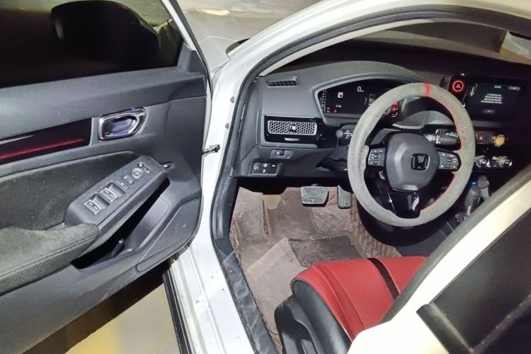 Used Honda Civic 2023 240TURBO CVT Dynamic Edition Driver Seat